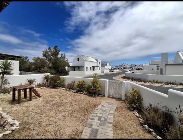 2 BEDROOM HOUSE FOR SALE IN BRITANNIA BAY